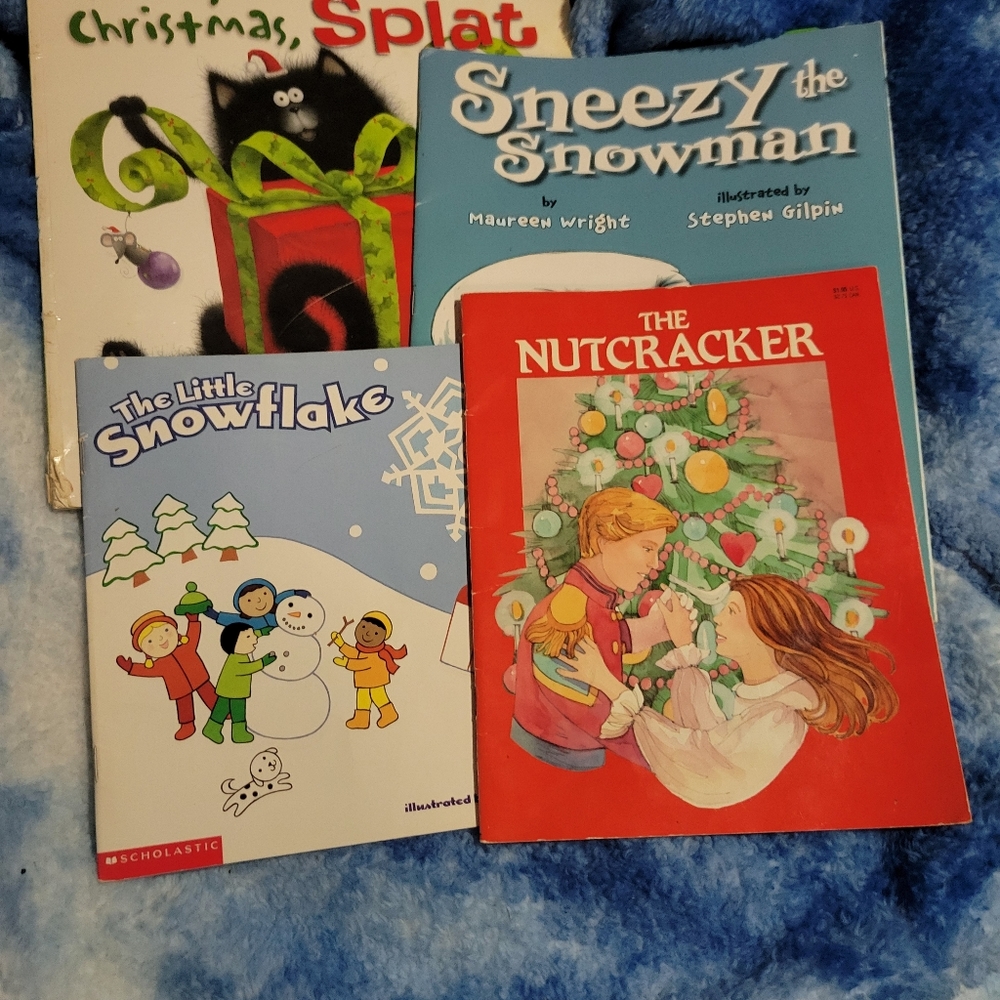 Bundle of 4 Christmas/ Winter Themed Picture Books EUC PreK- 2